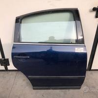 Porta posteriore destra blu VW Passat berlina 2002