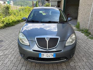 Lancia Ypsilon 1.2 Oro