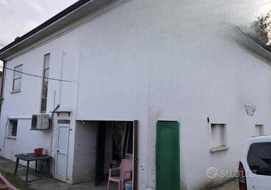 Immobile in asta di 184 m² con più di 5 locali e b