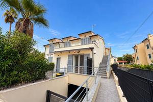 Attico / Mansarda di 90 m² con 4 locali e box auto