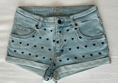 Subdued short in jeans