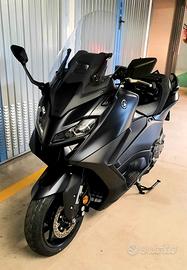 T max 560 black 2024