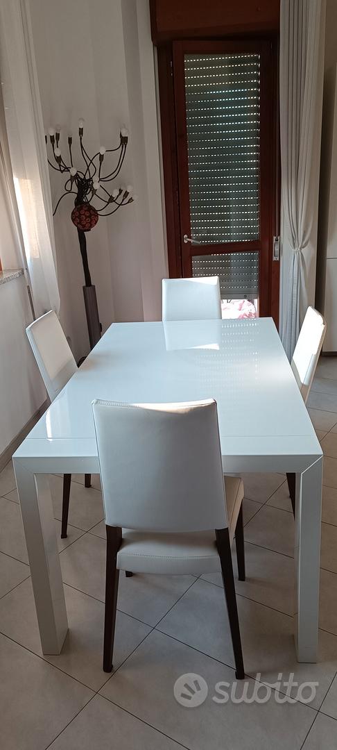 Tavolo Calligaris + 4 sedie - Arredamento e Casalinghi In vendita a Milano