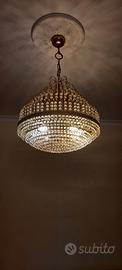 Lampadario a 6 lampadine con piccole gocce in vetr