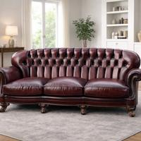 Divano Chesterfield a tre posti