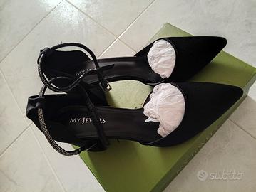Scarpa con tacco 
