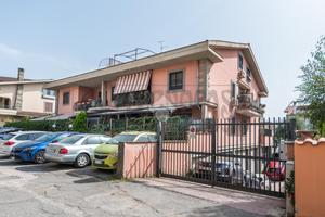 2 LOCALI A CIAMPINO
