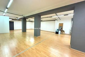 ROVERETO CENTRO: grande locale commerciale di 320