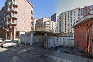 Spazioso box auto in Santa Rita