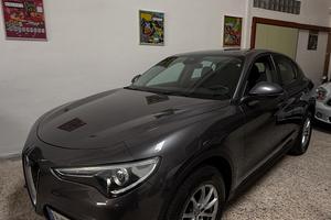 Alfa Romeo Stelvio Q4