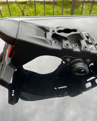 Portatarga Yamaha XSR 900 (16/20) originale