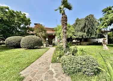 VILLA SINGOLA A CASTEGNATO