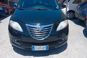 Lancia Ypsilon 1.2 69 CV 5 porte GPL Ecochic Plati