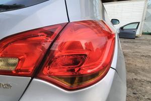 OPEL ASTRA 2013 - STOP POSTERIORE DESTRO