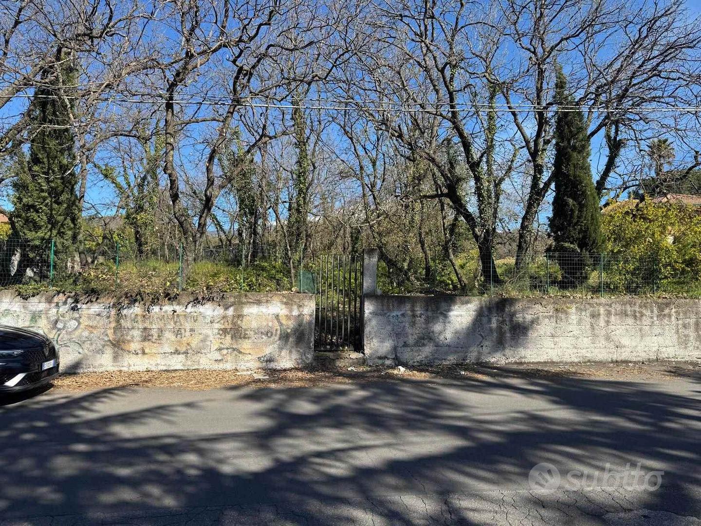 Rif.GP157| area edificabile pedara - Vista 2