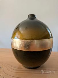 Vaso decorativo in ceramica verde e oro