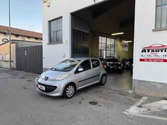 Peugeot 107 1.0 68CV 5p. Desir