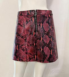 GUESS Gonna minigonna in ecopelle fucsia nera