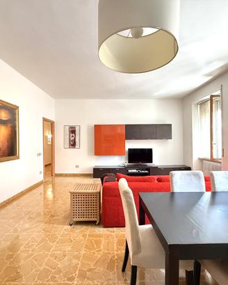Appartamento ristrutturato con 5 camere e garage