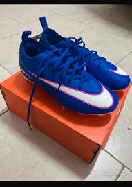 Nuovissime scarpe da calcio Nike mercurial
