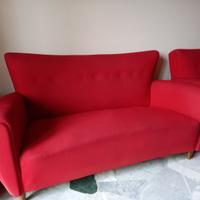 Divano e 2 Poltrone in velluto rosso vintage
