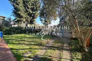 Villa di 140 m² con più di 5 locali e box auto a F