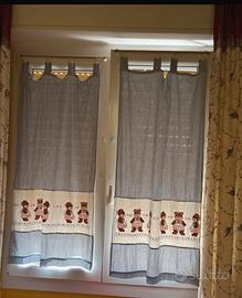 Tende finestra ricamate