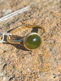 Anello in argento 800 e giada naturale