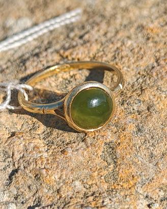 Anello in argento 800 e giada naturale