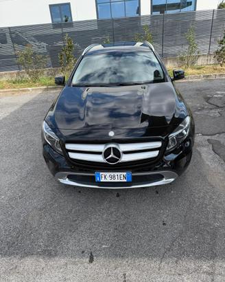 Mercedes gla 180d automatica sport