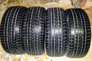 Pneumatici Invernali 235/50 R18 m+s x4