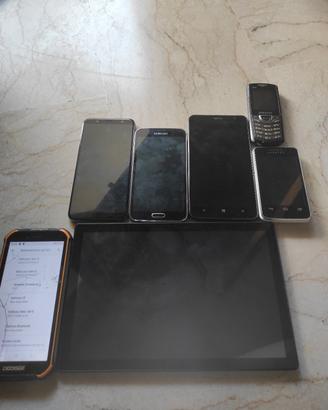 Lotto smartphone e tablet ricambi o blocco