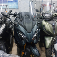 Yamaha tmax 560 2024 zero sinis km 5000