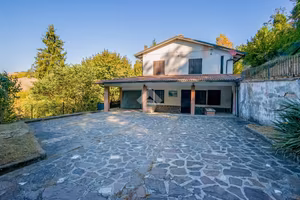 VILLA SINGOLA A MONTE SAN PIETRO