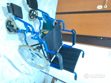 Carrozzina per non deambulanti
