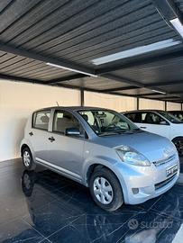 Daihatsu Sirion 1.0 Hiro Green Powered
