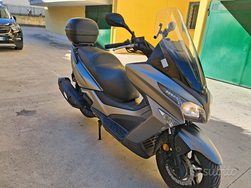 X veri affaristi kymco 300 i