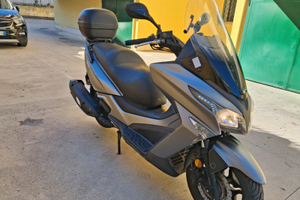 X veri affaristi kymco 300 i