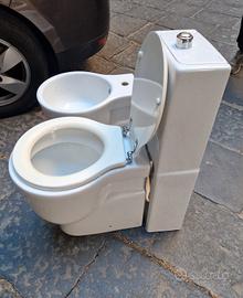 wc con cassetta e bidet