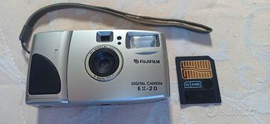 Fujifilm Digital Camera EX-20 + SmartMedia card
