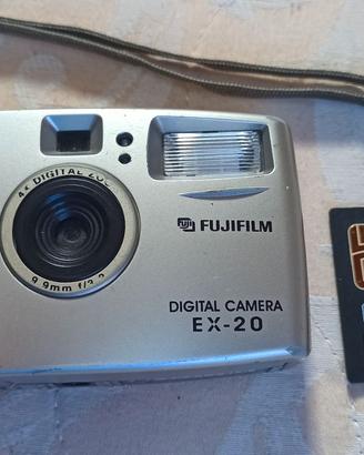 Fujifilm Digital Camera EX-20 + SmartMedia card