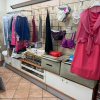 Scaffalatura in legno fatta a mano con 5 moduli