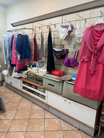 Scaffalatura in legno fatta a mano con 5 moduli