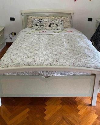 Camera da letto completa per ragazza