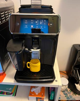 Macchina automatica per caffè PHILIPS serie 2300