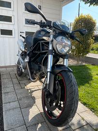 Ducati Monster 696