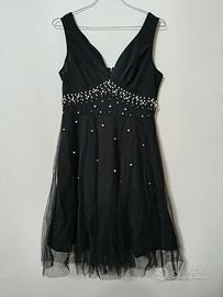 Abito corto nero con perle e tulle