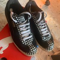 Scarpe Puma nere e bianche
