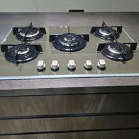 piano cottura in vetro Hotpoint Ariston