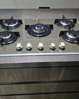 piano cottura in vetro Hotpoint Ariston